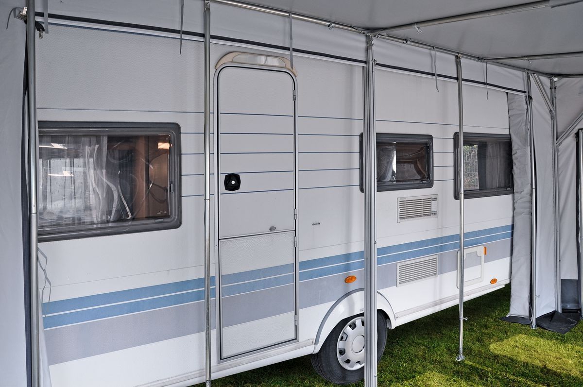 Carportschutzdach für freistehendes Vorzelt Bern