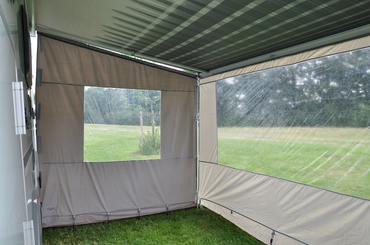 Universelle Vorderwand für Markisen Breite 3,00 m, m. Fenster